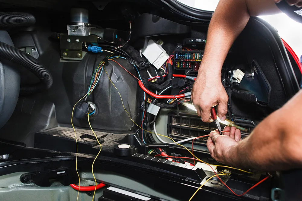 My Car Radio Keeps Turning Off By Itself